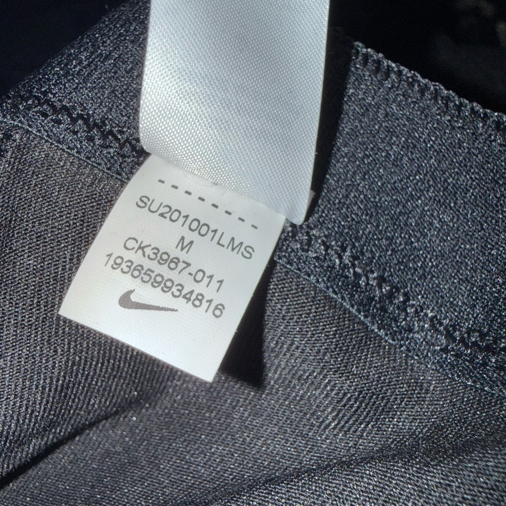 Nike Sportswear Womens Medium Club Cropped Tight Fit Black Leggings - Picture 4 of 4